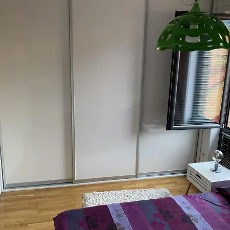 Modern And Bright In Downtown Apartman *